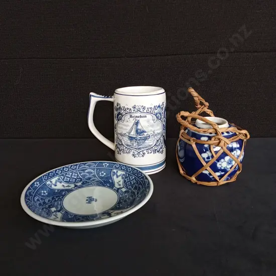 3 CERAMIC ITEMS