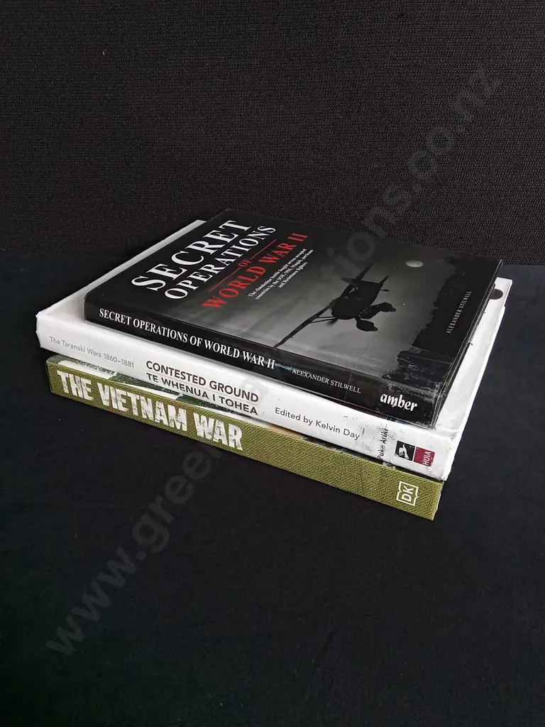 3 PIECES BOOKS ON WAR Image 1++