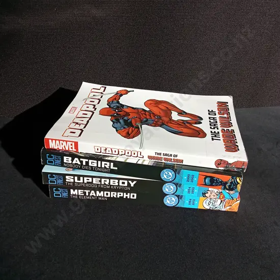 4 PIECES DC AND MARVEL COMIC BOOKS