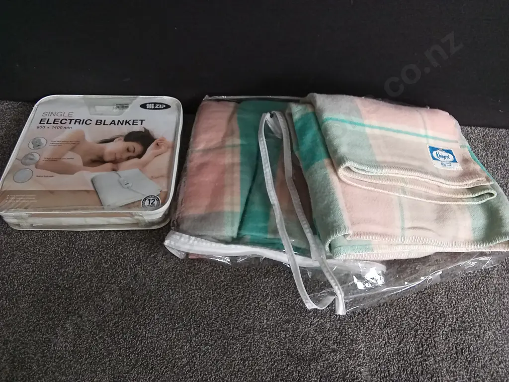 2 100% PURE VIRGIN WOOL MADE IN NEW ZEALAND AND SINGLE ELECTRIC BLANKET Image 1++