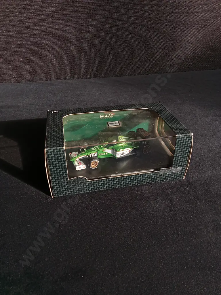 1:43 SCALE HOT WHEELS 2000 JAGUAR R1 FORMULA DIE CAST MODEL Image 1++