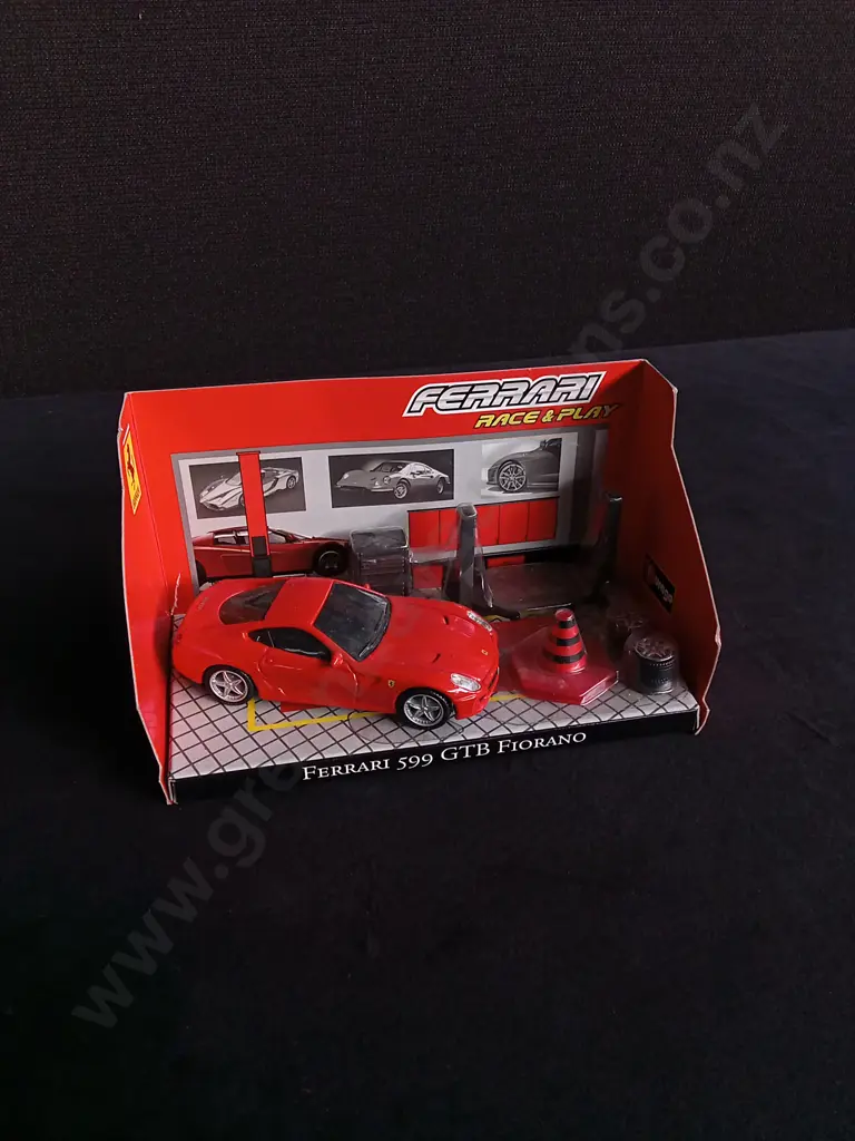 1:43 SCALE BBURAGO FERRARI 599 GTB FIORANO DIE CAST MODEL Image 1++