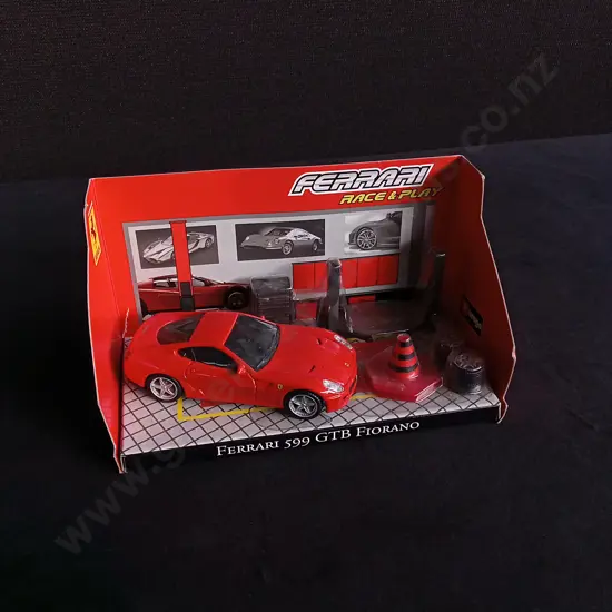 1:43 SCALE BBURAGO FERRARI 599 GTB FIORANO DIE CAST MODEL
