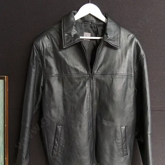 BARKERS GENUINE LEATHER JACKET SIZE L