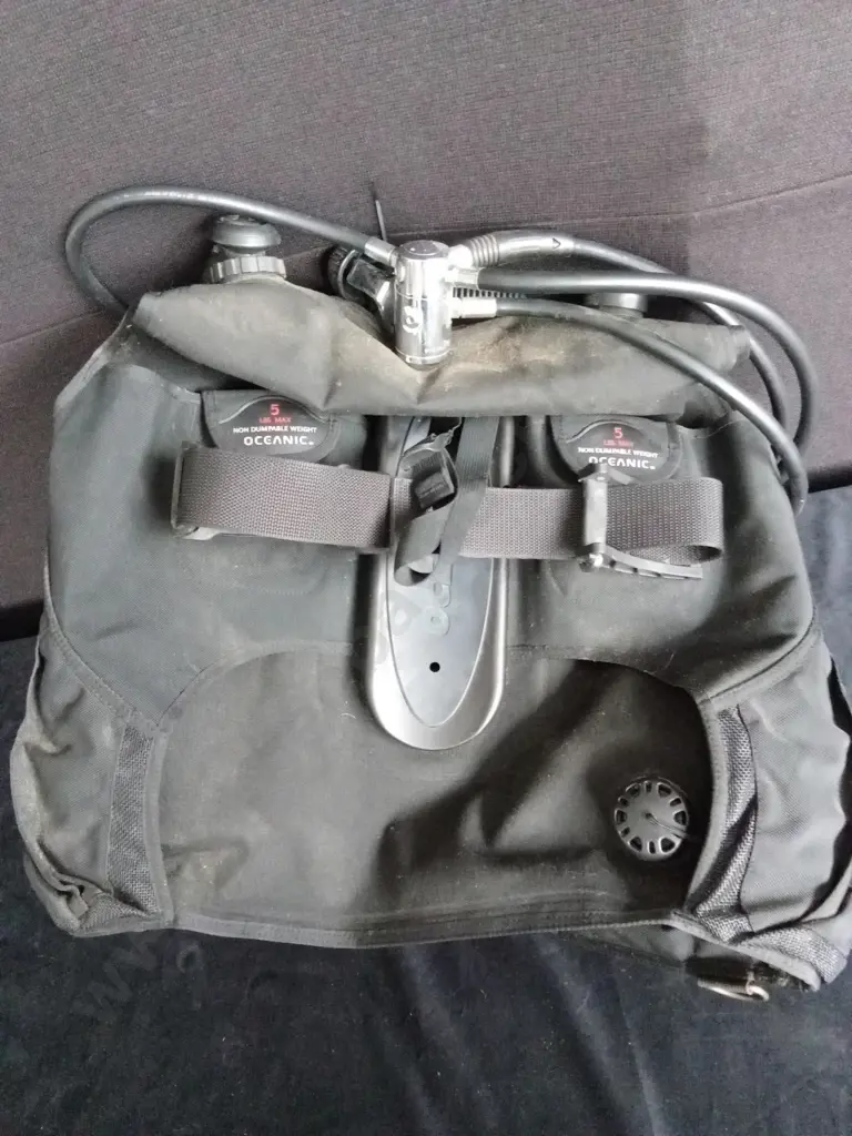 OCEANIC PRO SCUBA DIVING BCD Image 1++