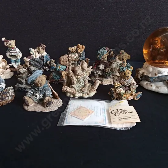 15 PIECES VINTAGE BOYDS BEARS & FRIENDS FIGURES AND SNOW GLOBE