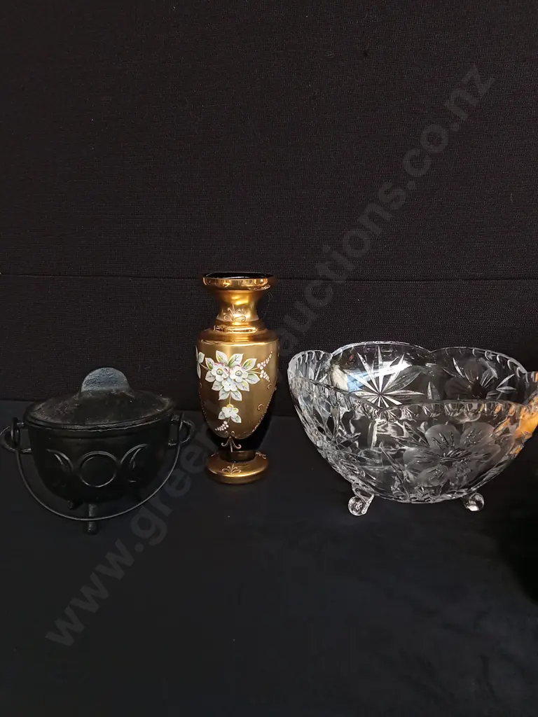 4 VINTAGE ITEMS INCLUDING 1 BOXED CHINESE TEA SET Image 1++