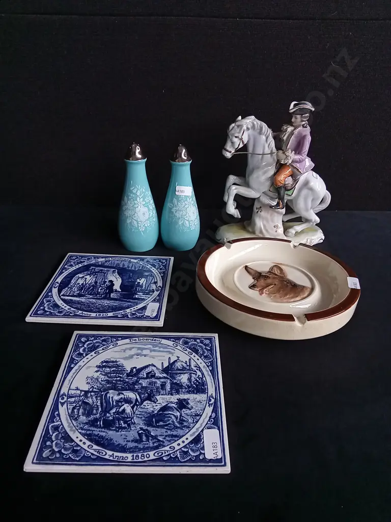 MIX OF DECORATIVE ITEMS Image 1++
