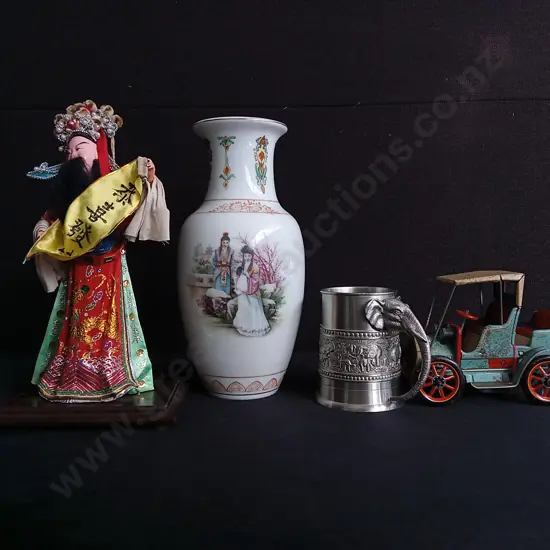 4 PIECES MIX OF DECOR