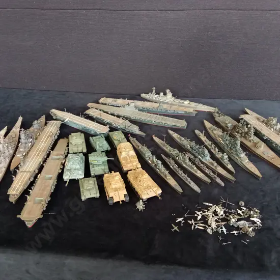 COLLECTION OF VINTAGE NAVAL MODELS AND TANKS