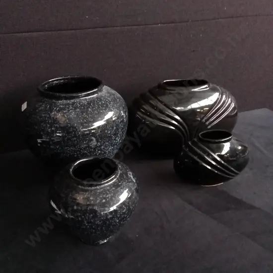 4 PIECES VASES, 2 SETS