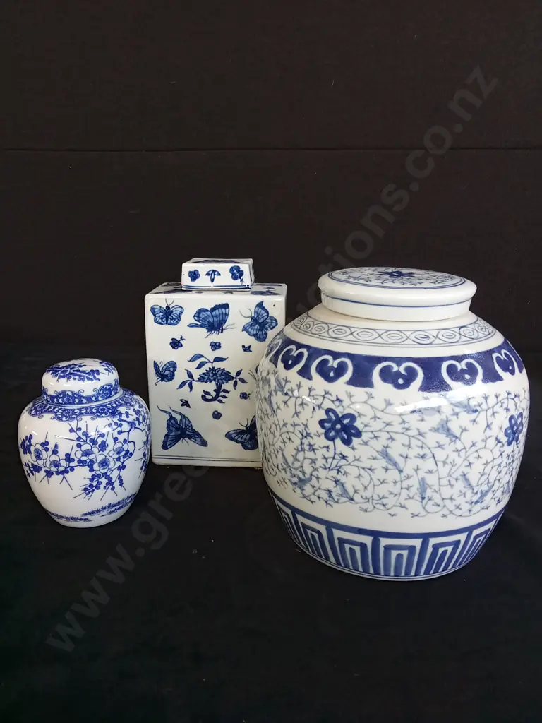 3 CERAMIC JARS Image 1++