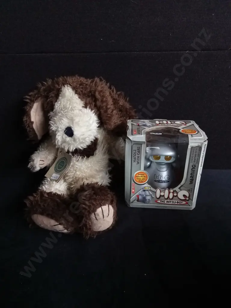 VINTAGE BOYDS BEARS JB BEAN SERIES DOG TOY AND HI-Q THE INTELI-BOT VINTAGE ROBOT TOY Image 1++