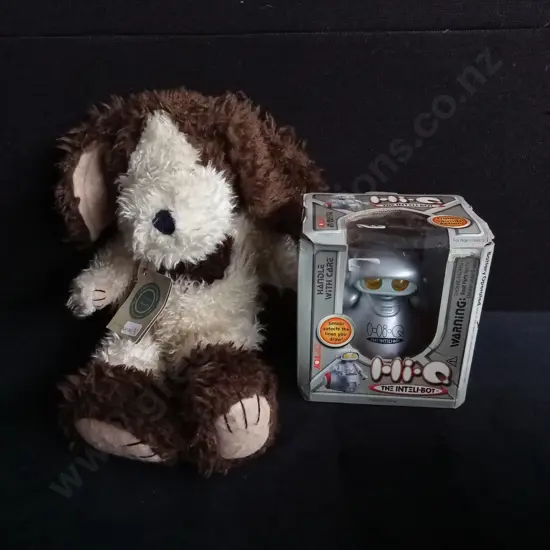 VINTAGE BOYDS BEARS JB BEAN SERIES DOG TOY AND HI-Q THE INTELI-BOT VINTAGE ROBOT TOY