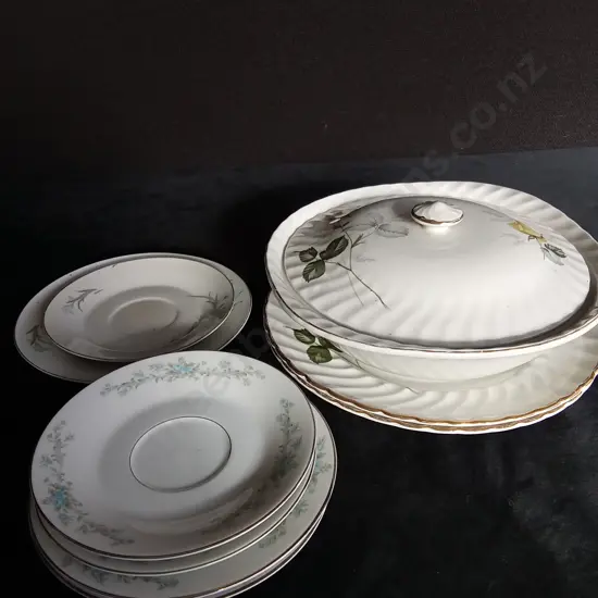 10 PIECES FLORAL DISHWARE