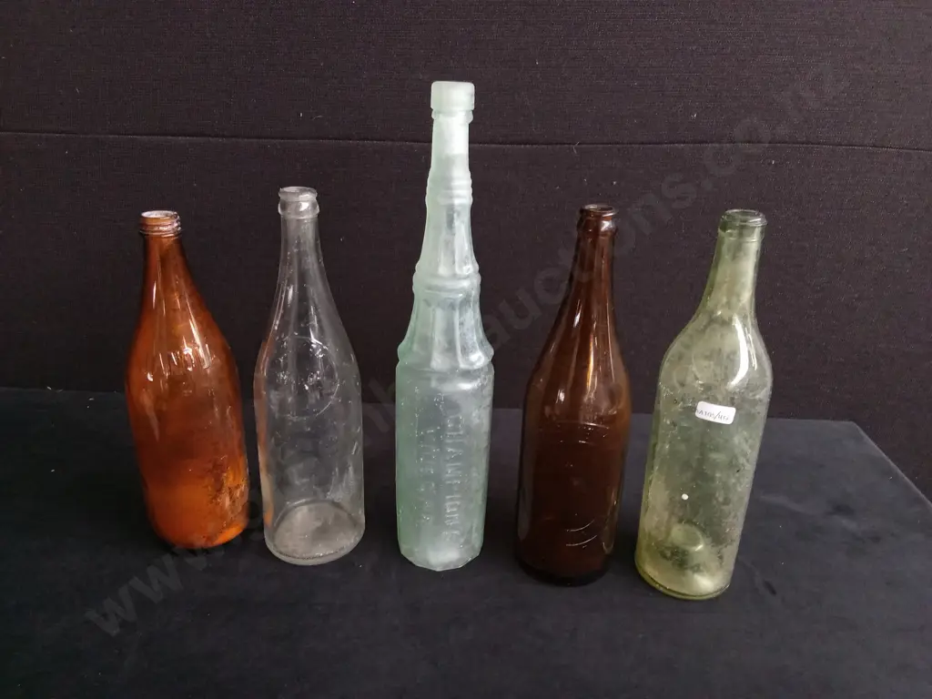 5 VINTAGE GLASS BOTTLES Image 1++