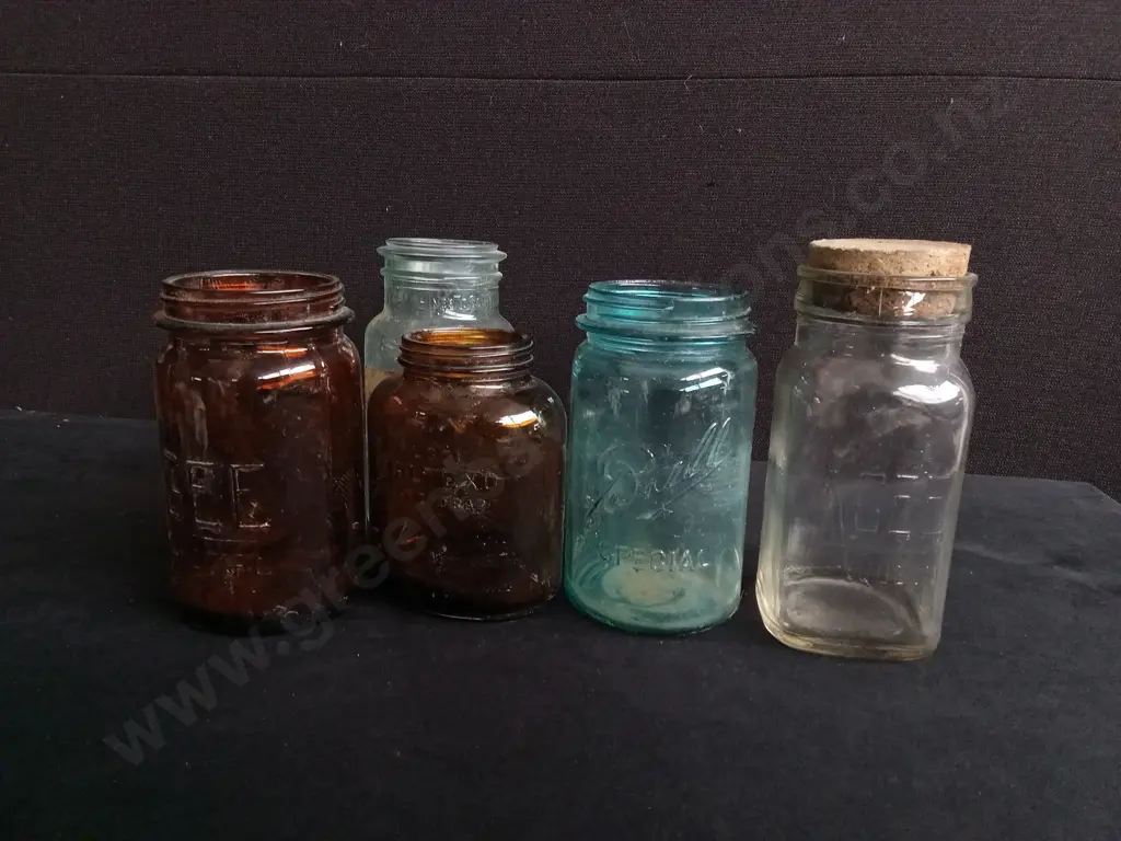 5 VINTAGE GLASS JARS Image 1++