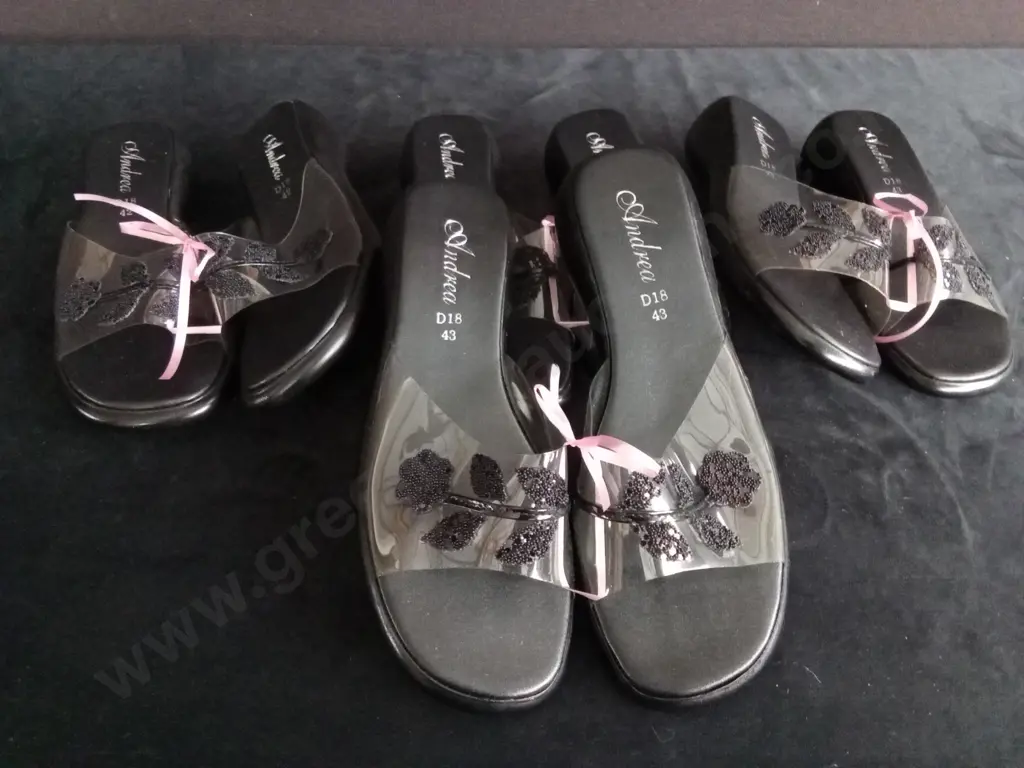 4 PAIRS OF WOMEN'S MULES BRAND NEW SIZE 43 Image 1++