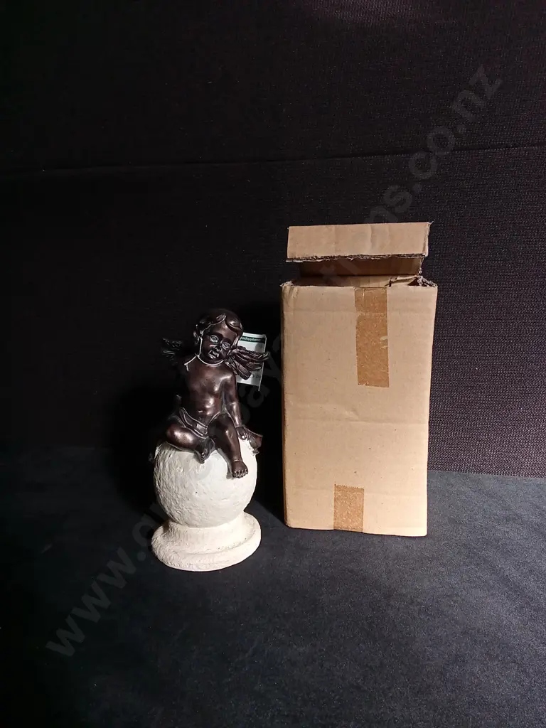 BRAND NEW DECORATIVE CHERUB FIGURE Image 1++