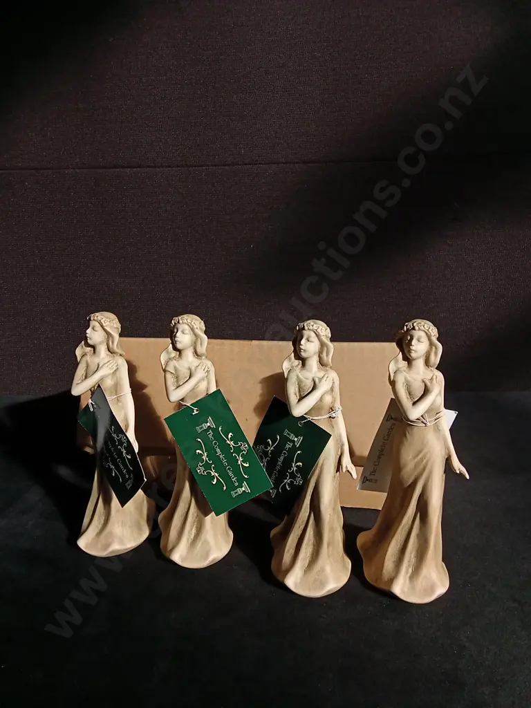 BRAND NEW SETS OF FOUR DECORATIVE FIGURES Image 1++