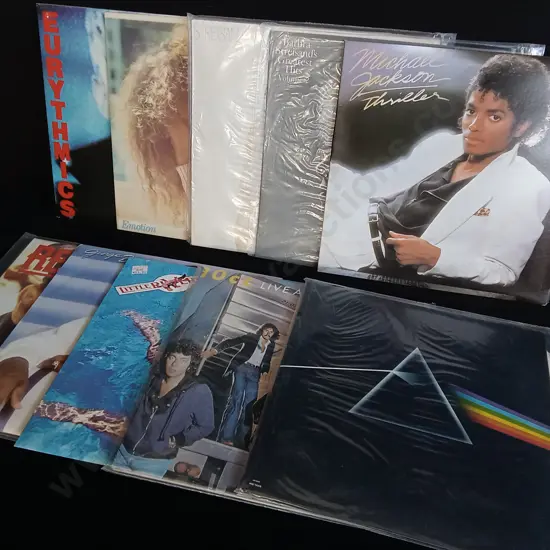 MIX OF 10 VINTAGE RECORDS