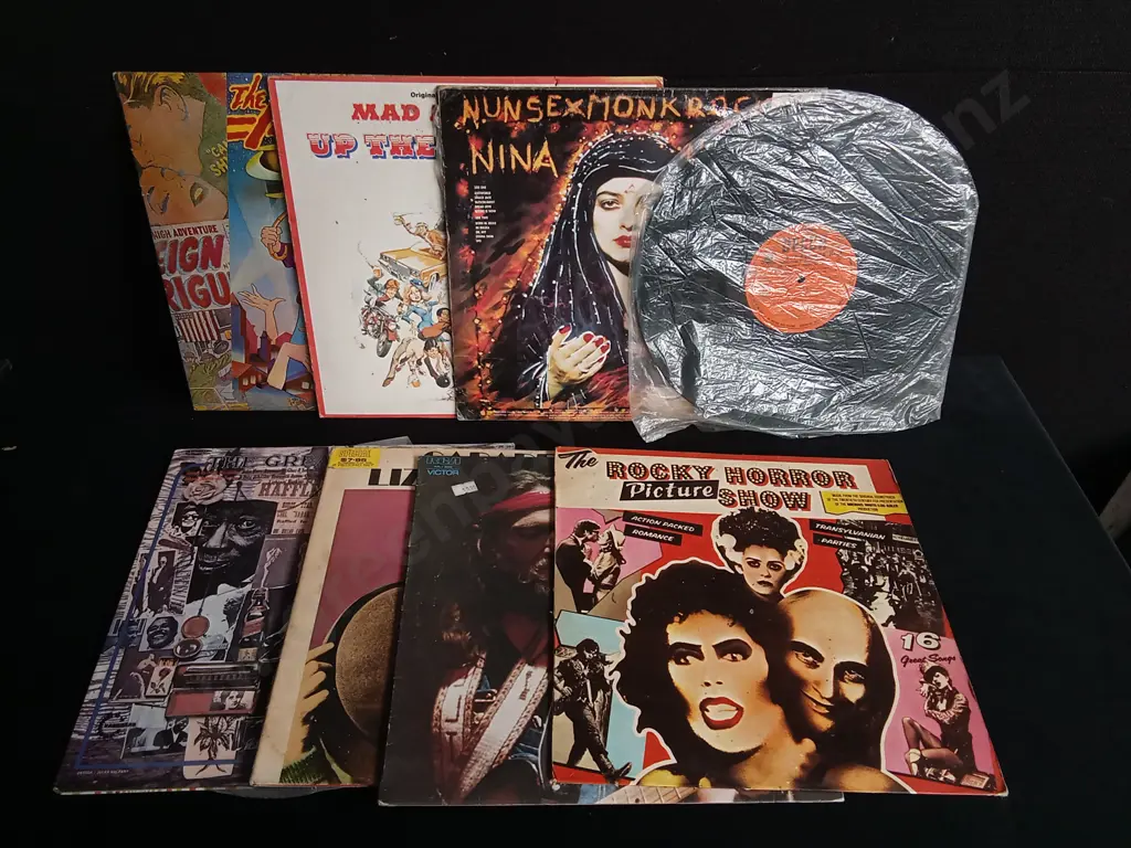 8 VINTAGE VINYL RECORDS Image 1++