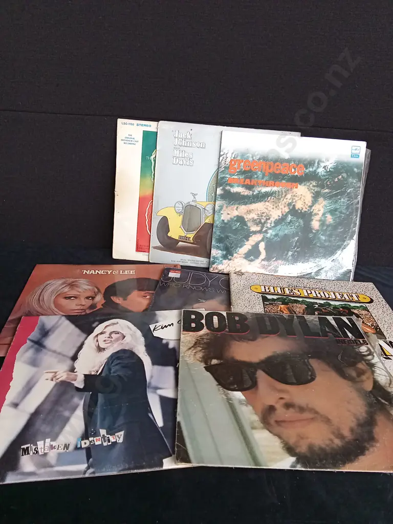 8 VINTAGE VINYL RECORDS Image 1++