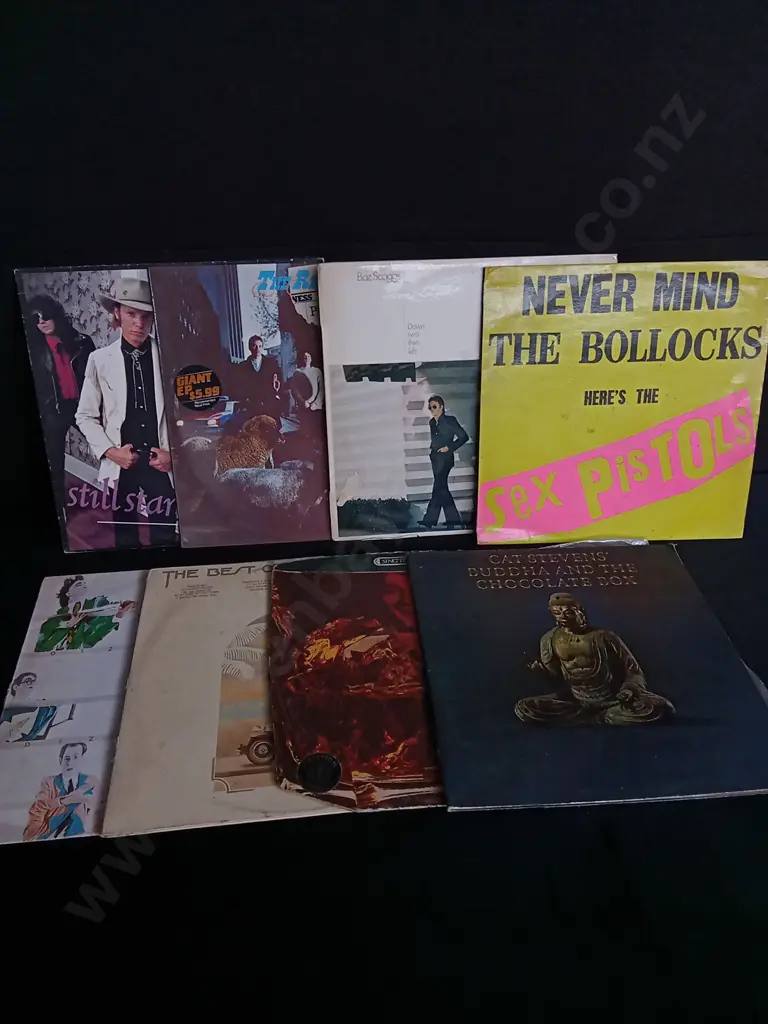 8 VINTAGE VINYL RECORDS Image 1++