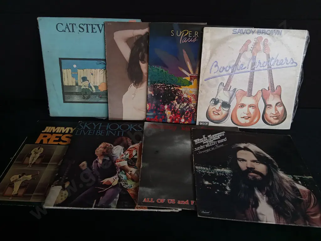 8 VINTAGE VINYL RECORDS Image 1++