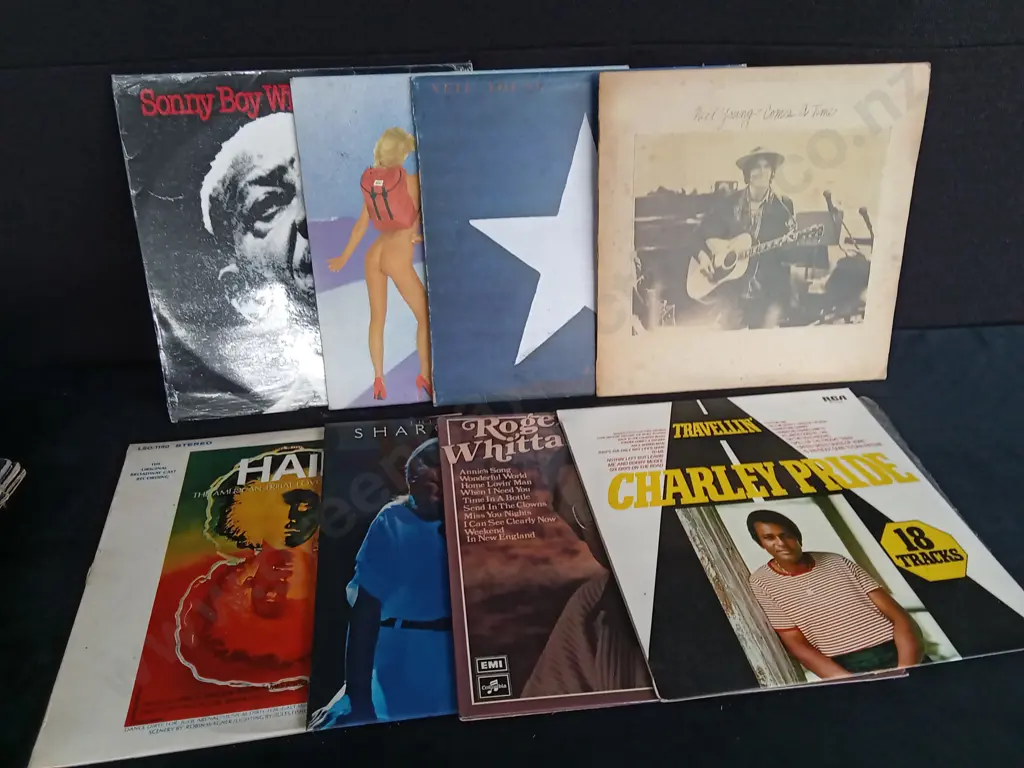 8 VINTAGE VINYL RECORDS Image 1++