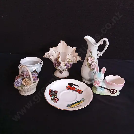 6 PIECES MIX OF DECOR