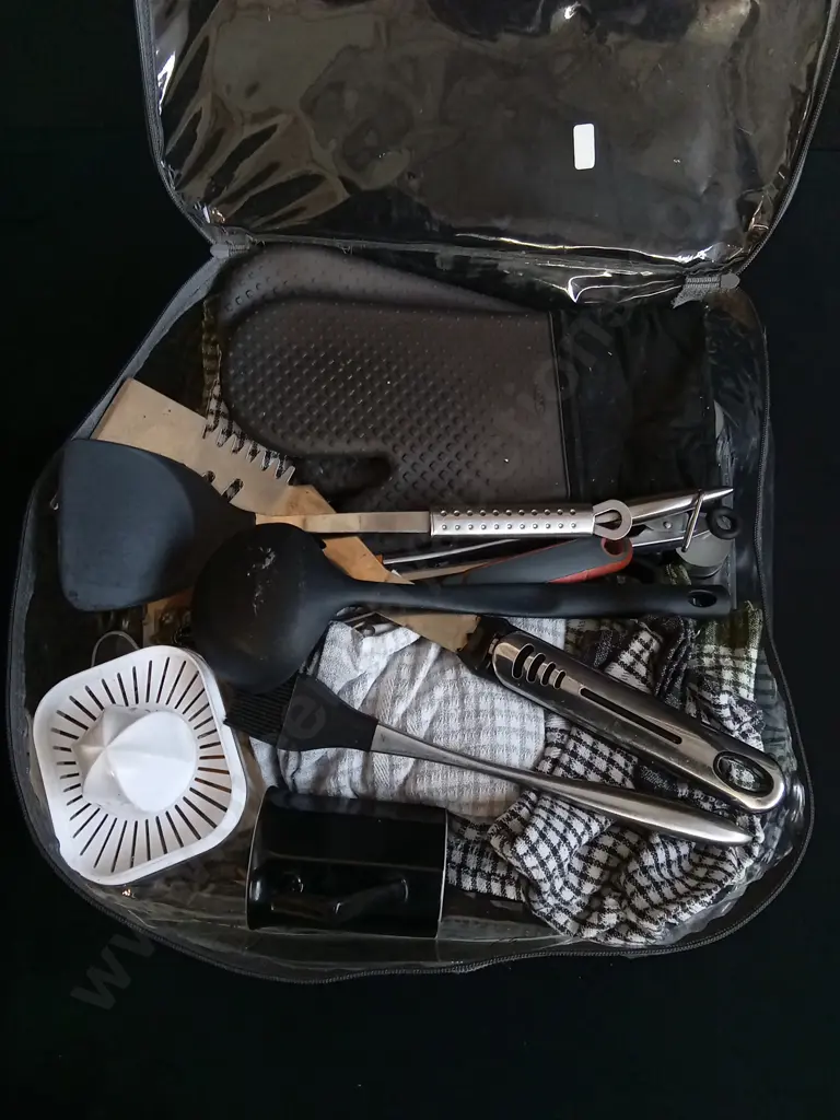 MIXED BAG OF KITCHENWARE Image 1++