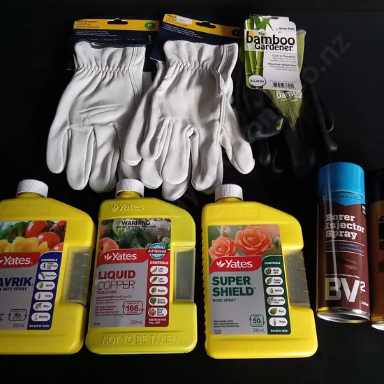 8 PIECES BRAND NEW GARDENING ITEMS