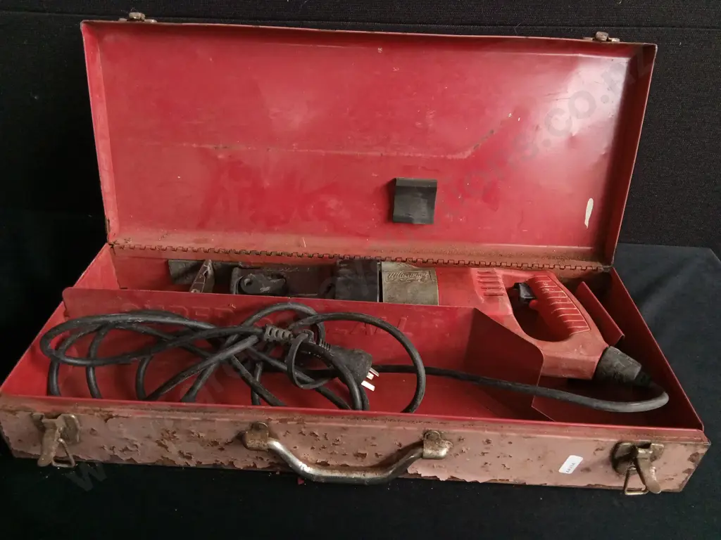 VINTAGE MILWAUKEE HEAVY DUTY CORDED SAWZALL RECIPROCATING SAW Image 1++