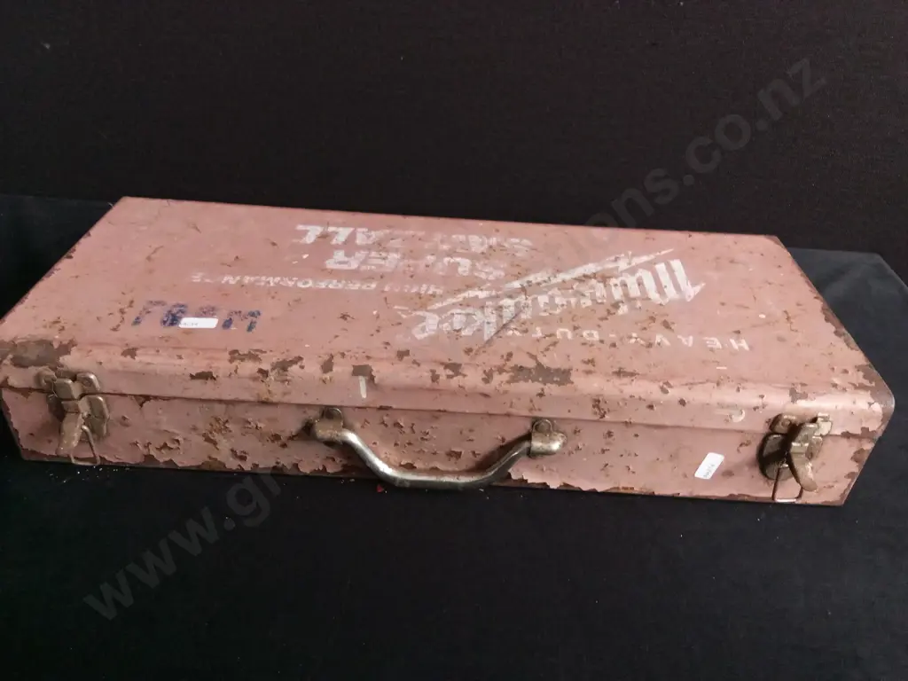 VINTAGE MILWAUKEE HEAVY DUTY CORDED SAWZALL RECIPROCATING SAW Image 1++