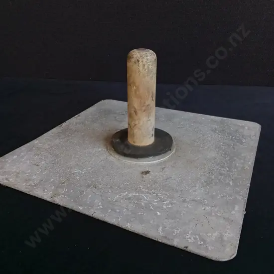 ALUMINIUM HAWK MASONRY TOOL