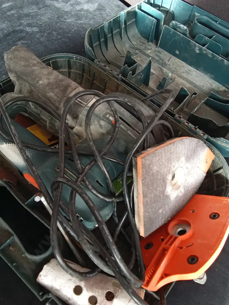 BLACK & DECKER SANDER Image 1++