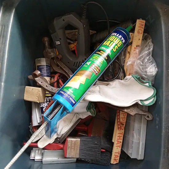 MISCELLANEOUS MIX OF TOOLS