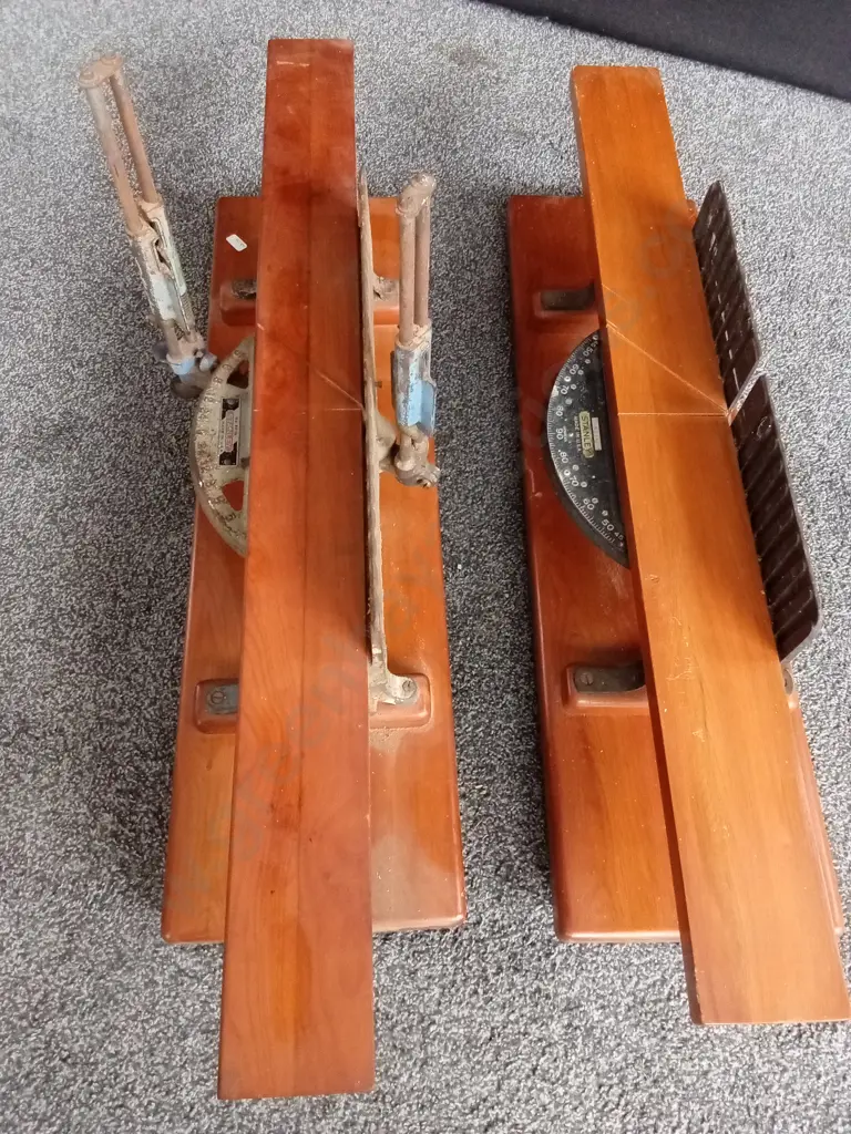 2 VINTAGE STANLEY MITER BOXES Image 1++