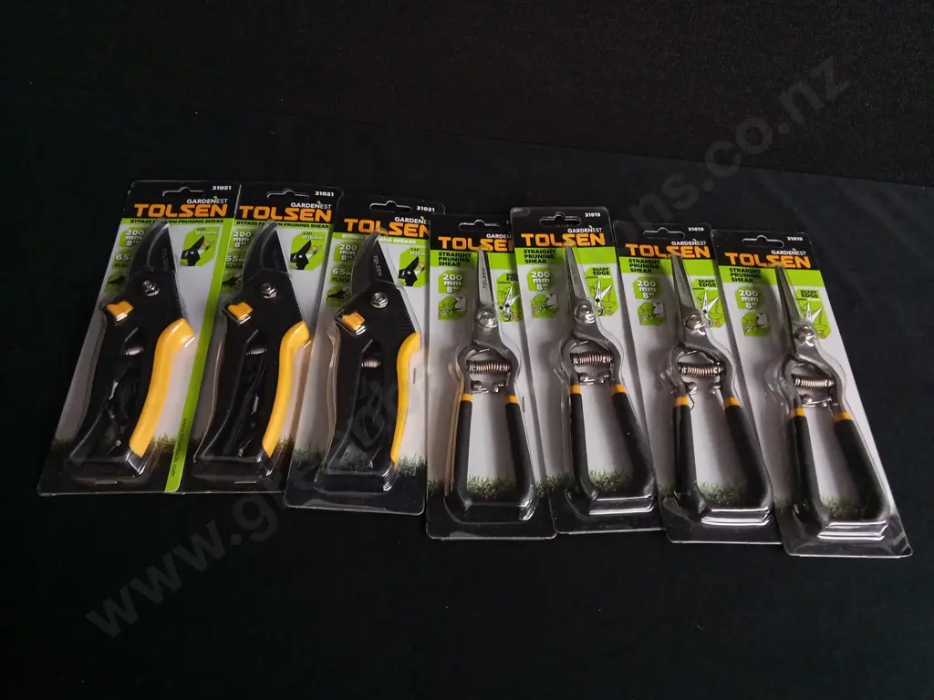 7 PIECES BRAND NEW PRUNING SHEARS Image 1++