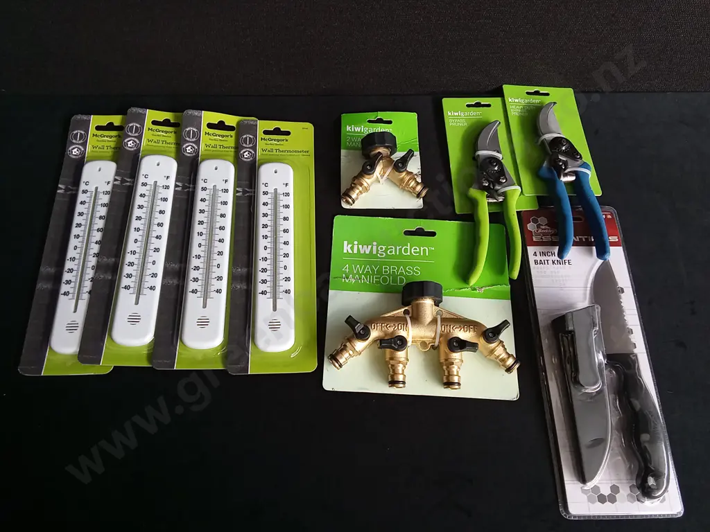 9 PIECES MIX OF BRAND NEW ITEMS Image 1++
