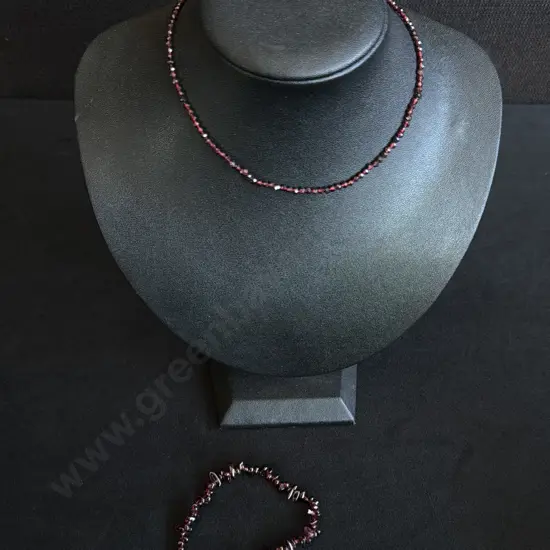 GARNET NECKLACE AND BRACELET