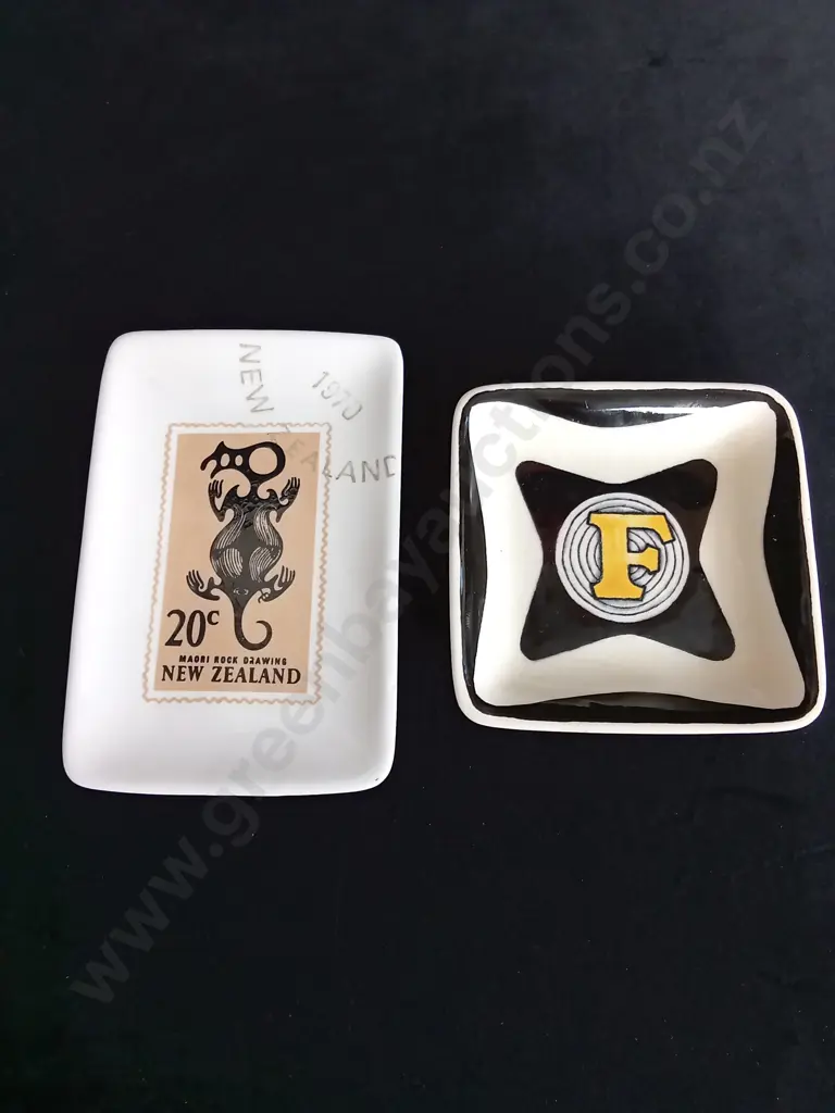 2 VINTAGE CROWN LYNN DISHES Image 1++