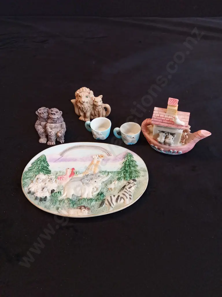 VINTAGE MINIATURE NOAHS ARC TEA SET Image 1++