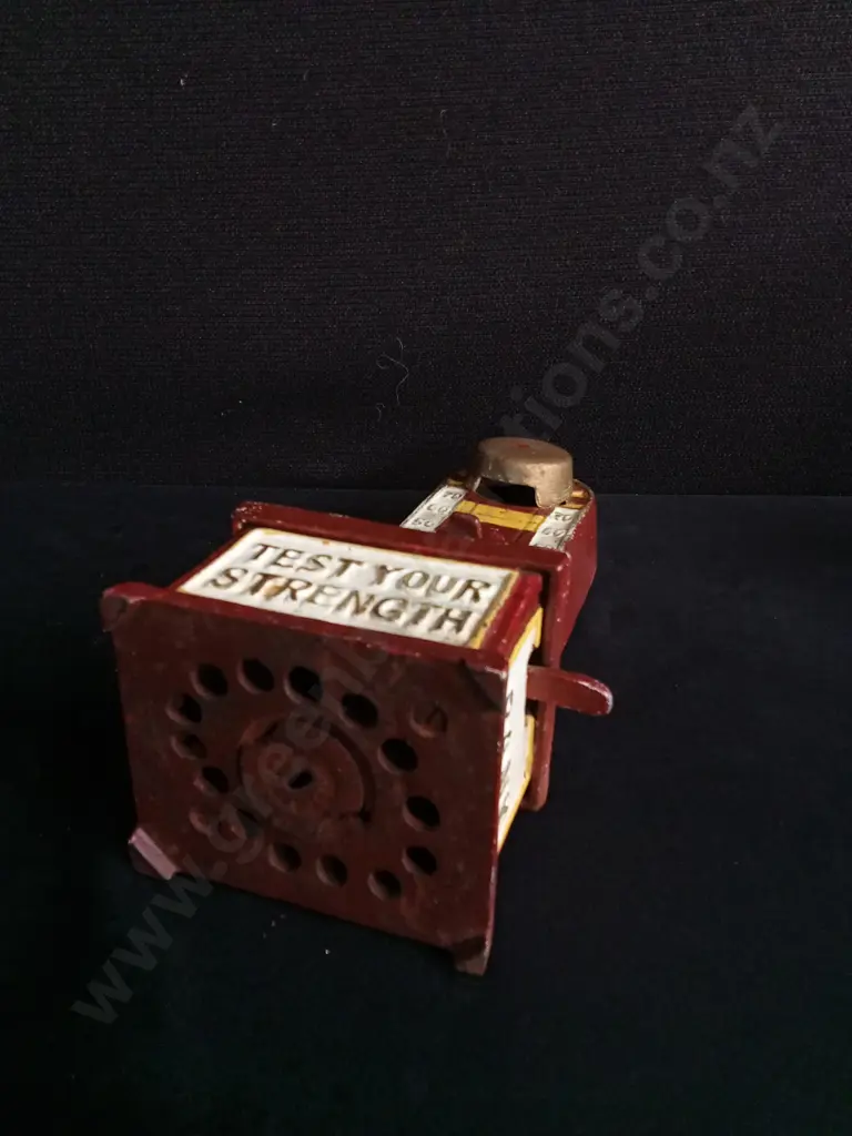 VINTAGE "TEST YOUR STRENGTH" CAST IRON MECHANICAL COIN BANK 25CM HIGH Image 1++