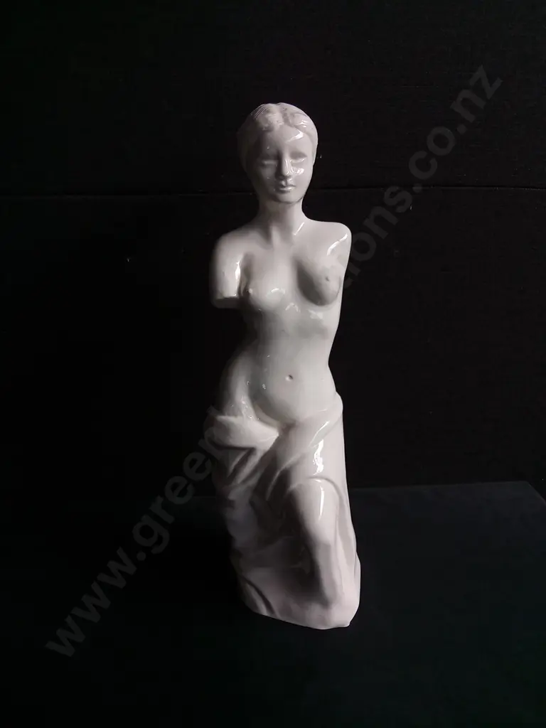 WHITE CERAMIC VENUS DE MILO STATUES FIGURINE, SIGNED H.V. 1983 , APPROX 38 CM HIGH Image 1++
