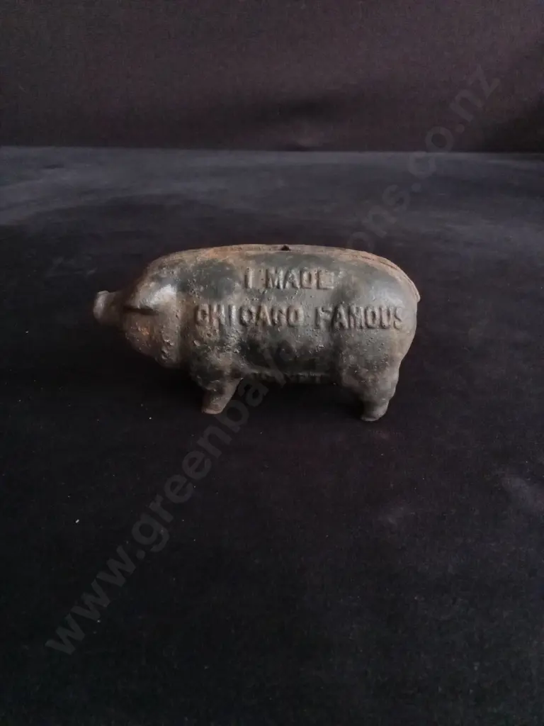 ANTIQUE CAST IRON "I MADE CHICAGO FAMOUS" PIG BANK, ORIGINALLY PRODUCED IN 1902 Image 1++