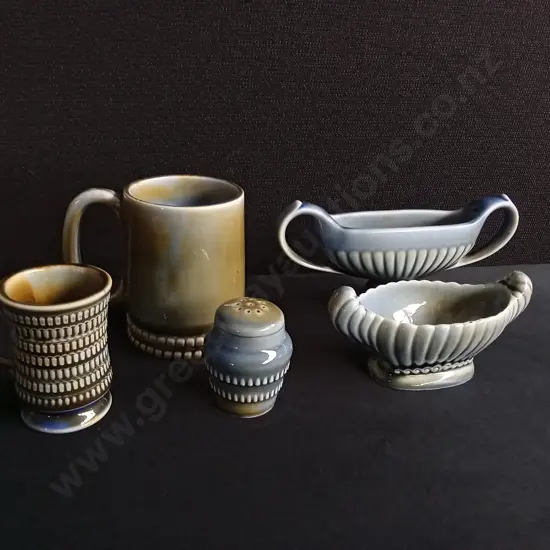 VINTAGE MID CENTURY WADE IROSH PORCELAIN 5 PIECES TABLEWARE SET