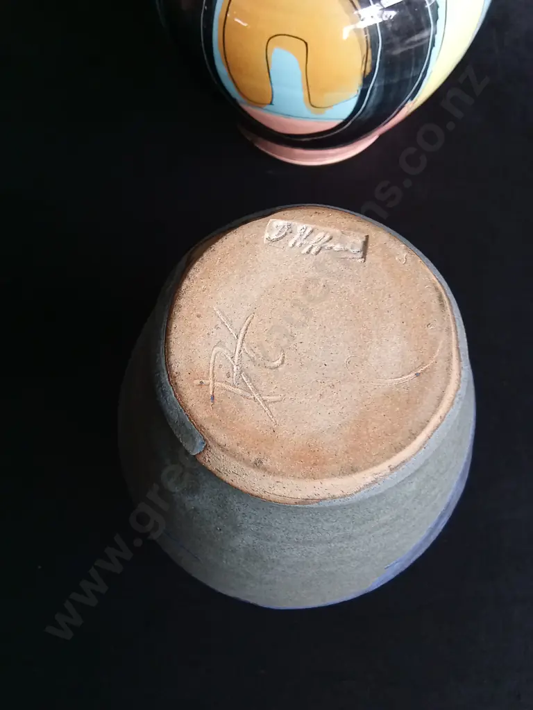 VINTAGE DAVID HUFFMAN OVOID MATTE VASE AND VINTAGE ANDREW VAN DER PUTTEN STUDIO POTTERY LIDDED JAR Image 1++