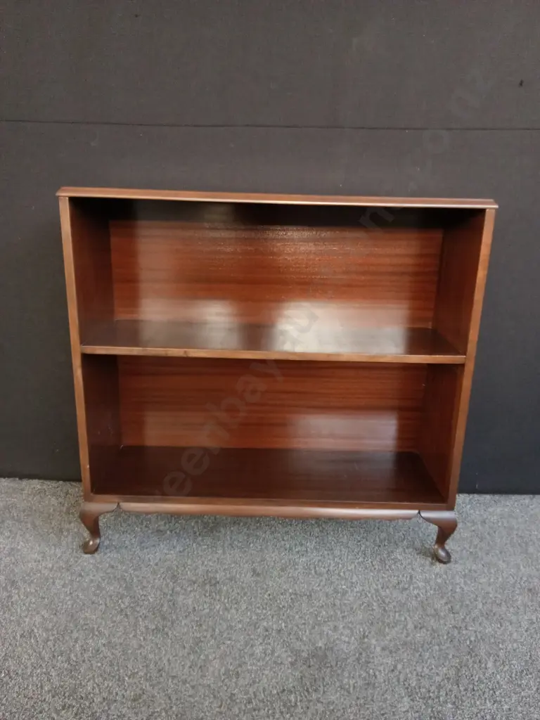 WOODEN BOOKCASE WITH CABRIOLE-STYLE LEGS H88CM L92CM D29CM Image 1++